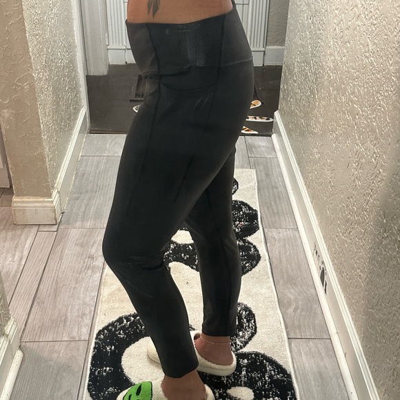 Victorias Secret PINK yoga pants - Picture 3 of 4